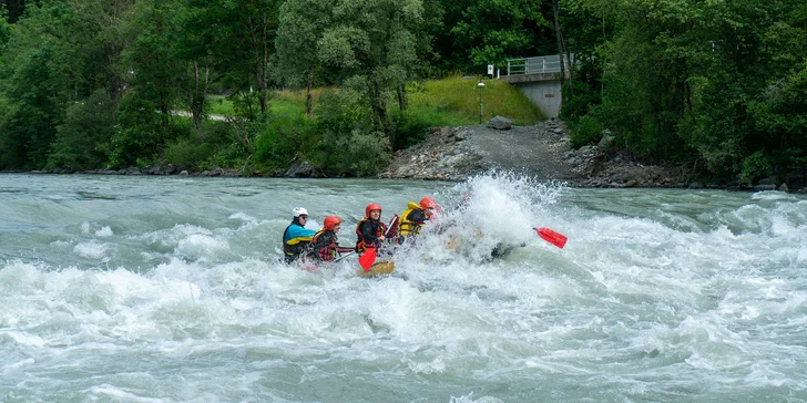 Adrenalin v Lienzských Dolomitech: víkendový rafting a canyoning
