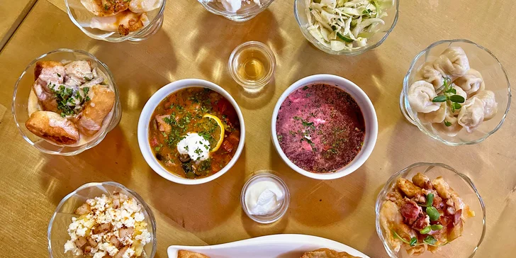 Ukrajina na talíři: degustační menu o 9 chodech pro 2 osoby v tradiční restauraci