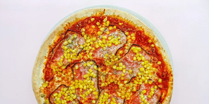 Pizza s sebou pro 1 i 2 osoby: průměr 32 i 40 cm, slanina, špenát i tvarůžky