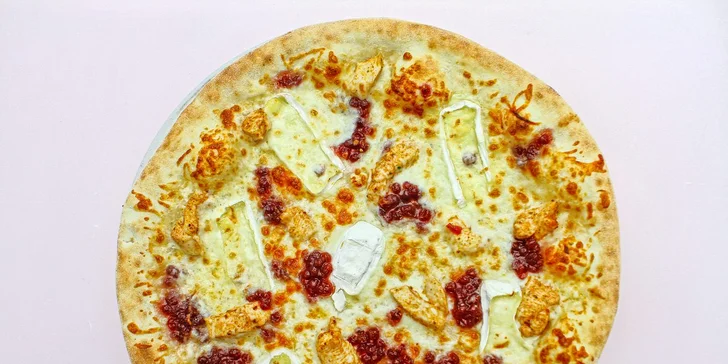 Pizza s sebou pro 1 i 2 osoby: průměr 32 i 40 cm, slanina, špenát i tvarůžky