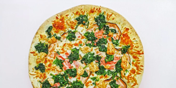 Pizza s sebou pro 1 i 2 osoby: průměr 32 i 40 cm, slanina, špenát i tvarůžky