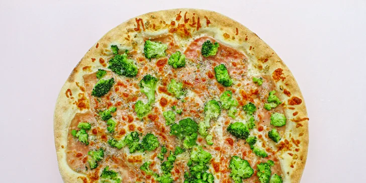 Pizza s sebou pro 1 i 2 osoby: průměr 32 i 40 cm, slanina, špenát i tvarůžky