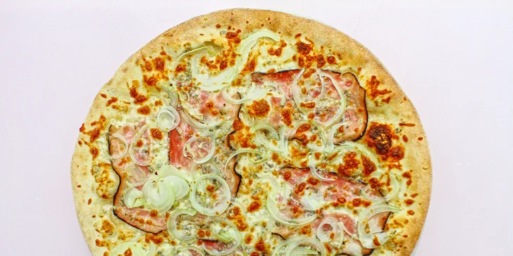 Pizza s sebou pro 1 i 2 osoby: průměr 32 i 40 cm, slanina, špenát i tvarůžky