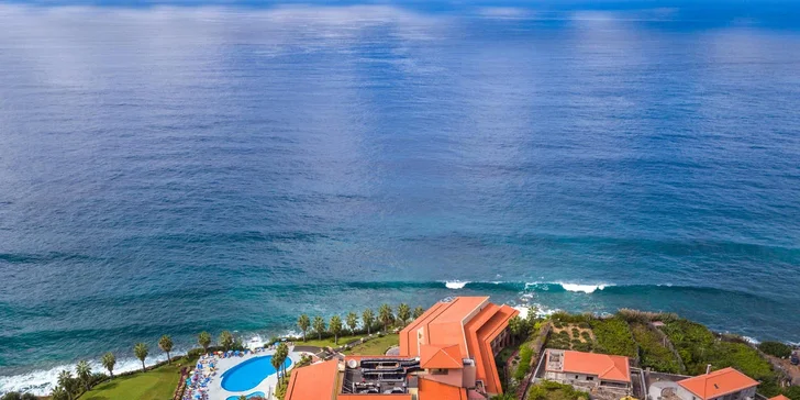 Letecky na Madeiru: hotel Montemar Palace**** kousek od oceánu, polopenze, bazén