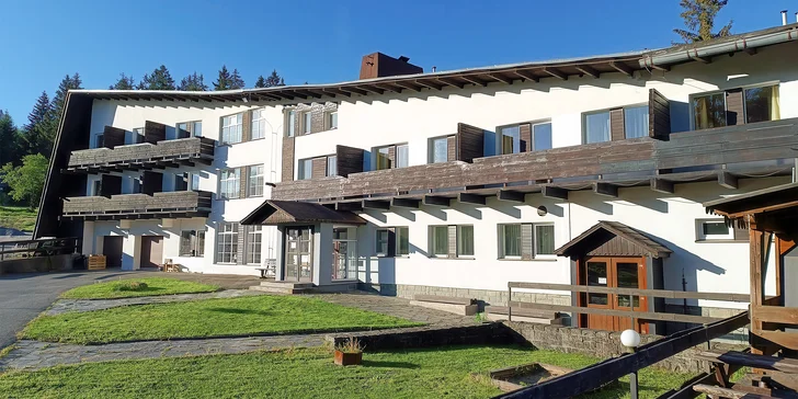 Dovolená v Horní Bečvě se snídaní: hotel blízko přehrady, turistických tras a sjezdovek