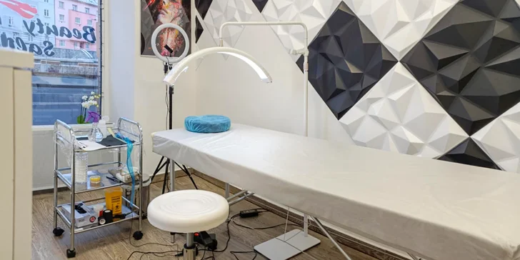 Perfektně nalíčená každý den: permanentní make-up očních linek, rtů i obočí