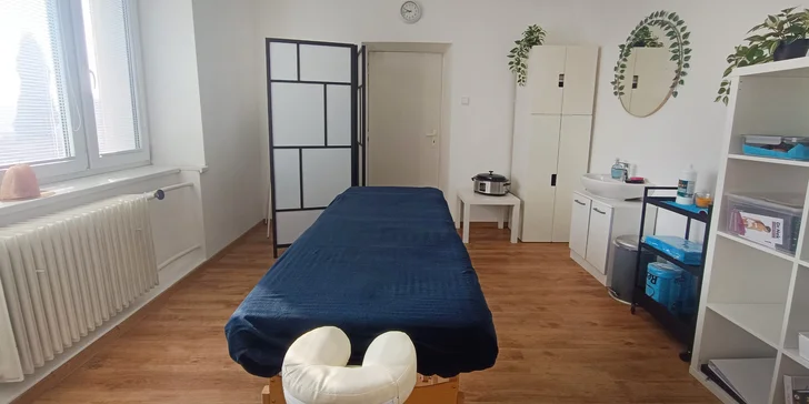 Hodinová masáž podle výběru ze 4 druhů nebo 30min. maderoterapie obličeje