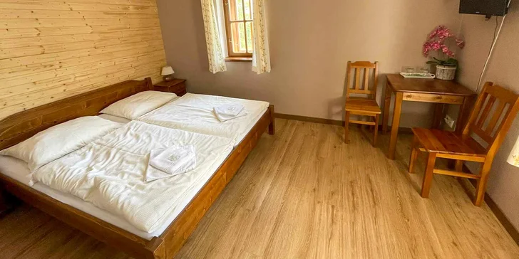 Venkovská idyla v rodinném penzionu v Babiččině údolí: snídaně i privátní wellness