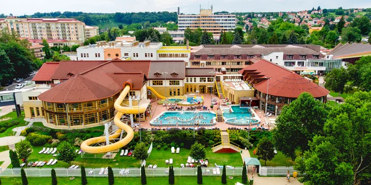 Wellness dovolená v Maďarsku: hotel s polopenzí naproti lázním a aquaparku