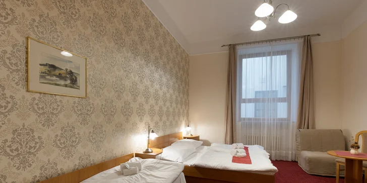 Pobyt v Telči v hotelu na náměstí: všední dny i víkendy, polopenze, víno i káva