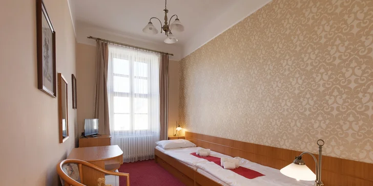 Pobyt v Telči v hotelu na náměstí: všední dny i víkendy, polopenze, víno i káva