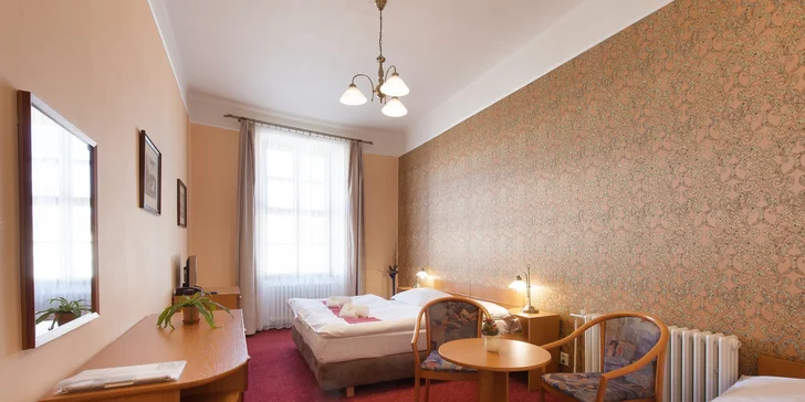 Pobyt v Telči v hotelu na náměstí: všední dny i víkendy, polopenze, víno i káva