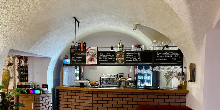 Šťavnatý burger s hovězím a čedarem vč. hranolků pro 1-2 osoby