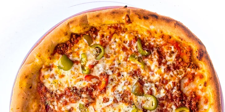 Pizza dle výběru pro 1 či 2 osoby: al pollo, prosciutto, sýrová i siciliana