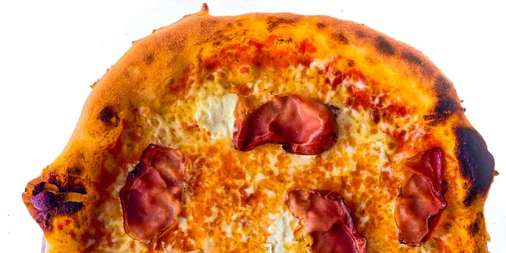 Pizza dle výběru pro 1 či 2 osoby: al pollo, prosciutto, sýrová i siciliana
