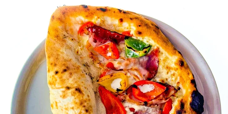 Pizza dle výběru pro 1 či 2 osoby: al pollo, prosciutto, sýrová i siciliana