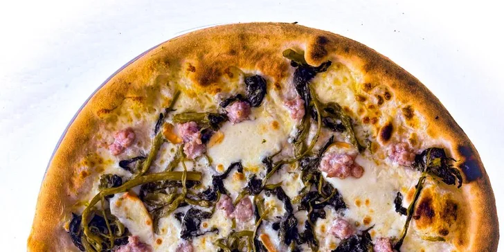 Pizza dle výběru pro 1 či 2 osoby: al pollo, prosciutto, sýrová i siciliana