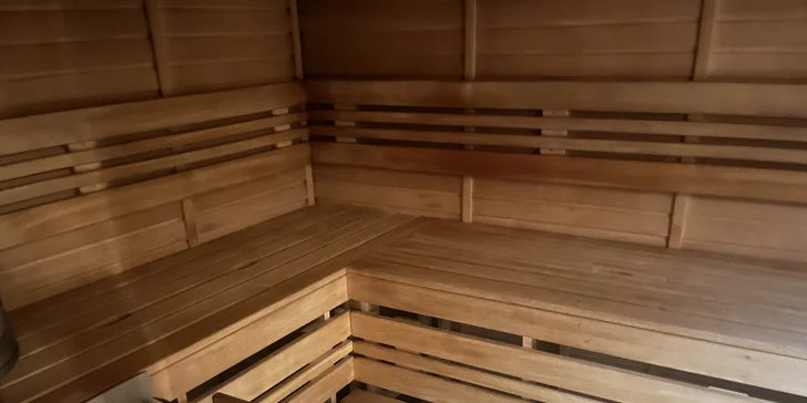 Dvouhodinová párová relaxace: privátní finská sauna s ochlazovacím bazénkem