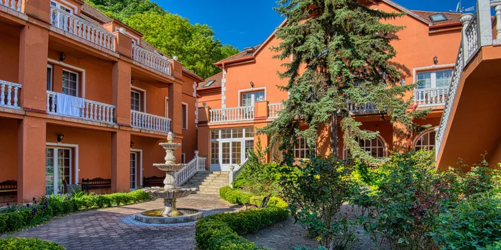 Relax u Ostřihomi: polopenze, wellness s bazény a saunami, Xbox herna i welcome drink