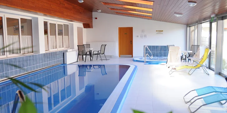 Relax u Balatonu: hotel, wellness, snídaně či polopenze, výlety po vinařské oblasti