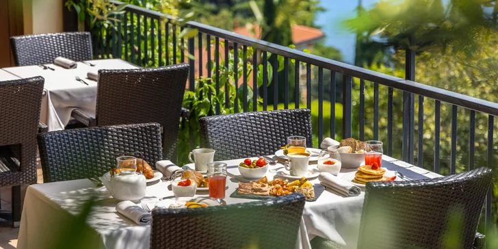 Hotel s výhledem na jezero Lago di Garda: regionální snídaně i wellenss
