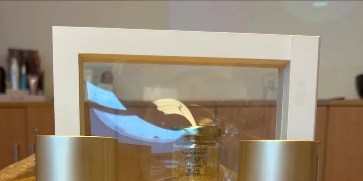 Komplexní kosmetické ošetření nebo péče Golden skin s kaviárem a zlatem