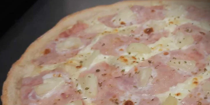 Až 2 pizzy podle výběru z 9 druhů na odnos s sebou nebo rozvoz
