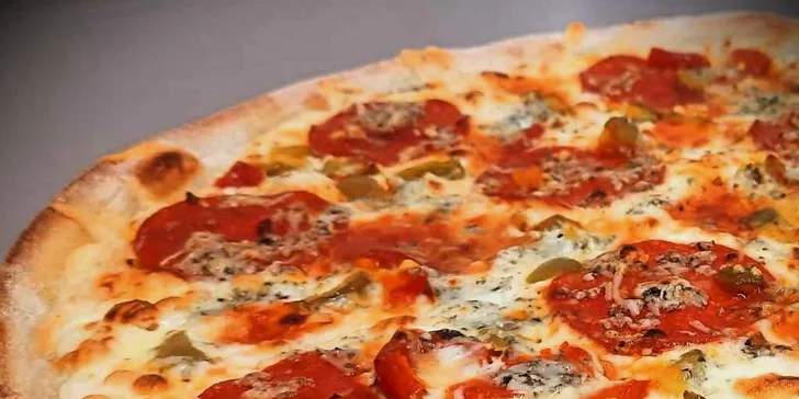 Až 2 pizzy podle výběru z 9 druhů na odnos s sebou nebo rozvoz