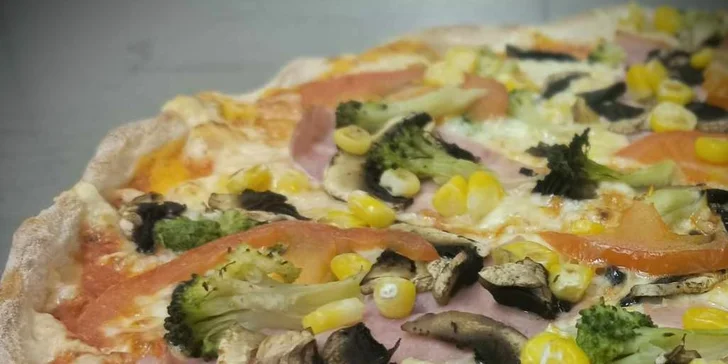 Až 2 pizzy podle výběru z 9 druhů na odnos s sebou nebo rozvoz