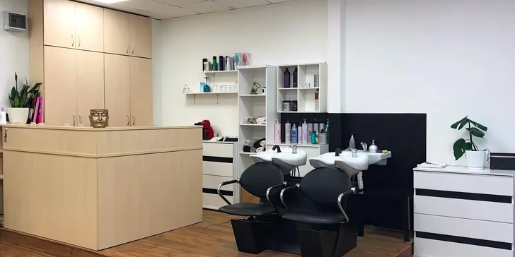 Čištění vlasů produkty Urban Alchemy či regenerace a obnova vlasů Olaplex