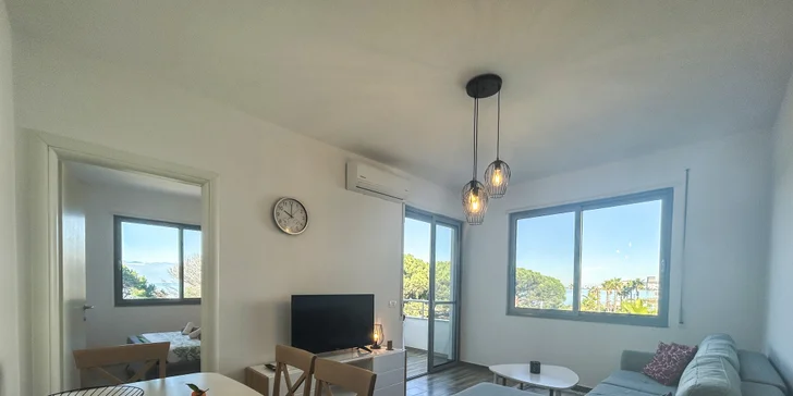 Letecky do Albánie: moderní 4* apartmán přímo u moře, letovisko Golem, výlety