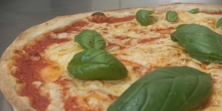Až 2 pizzy podle výběru z 9 druhů na odnos s sebou nebo rozvoz