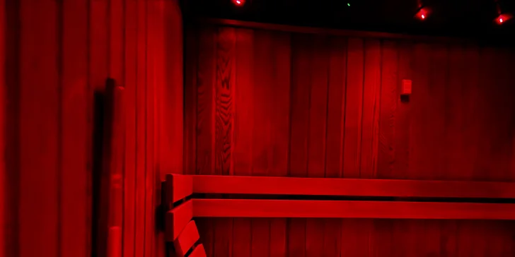 Privátní vířivka a sauna na 90 nebo 120 min. i s lahví vína pro 2 osoby