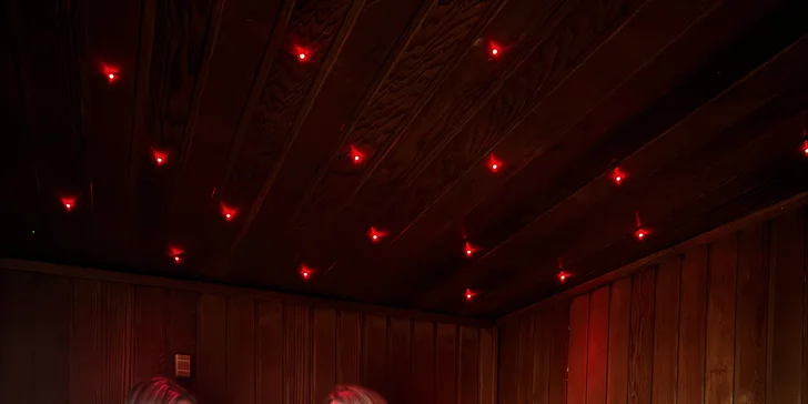 Privátní vířivka a sauna na 90 nebo 120 min. i s lahví vína pro 2 osoby