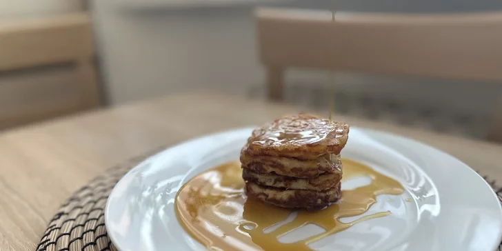 Degustační burgerové menu: 5 miniburgerů, 5 různých příloh a lívance jako dezert, pouze v termínu 21. – 23. 3.