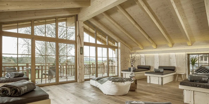 Německo pro dva i rodinu: chalet s privátním i veřejným wellness a snídaně