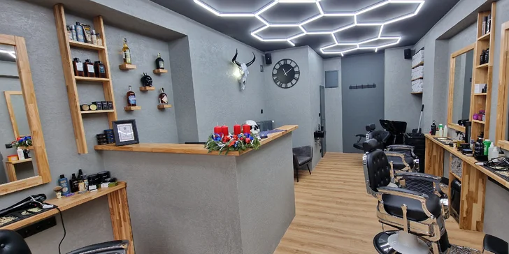 Rebell Barbers v Holešovicích: základní střih, úprava vousů i komplet balíček