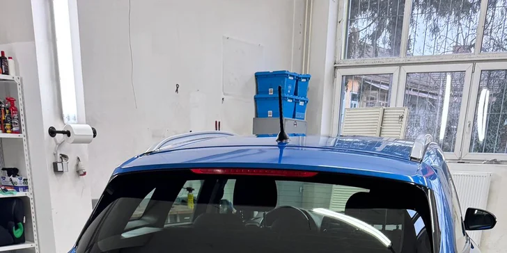 Péče o váš vůz: čištění klimatizace, interiéru, renovace světlometů i strojní leštění