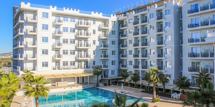 Letecky do Albánie: moderní 4* apartmán přímo u moře, letovisko Golem, výlety