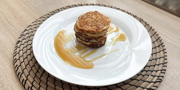 Degustační burgerové menu: 5 miniburgerů, 5 různých příloh a lívance jako dezert, pouze v termínu 21. – 23. 3.