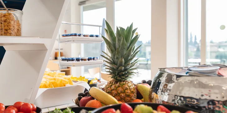 Dovolená v Itálii: hotel kousek od Lago di Garda, střešní wellness i snídaně