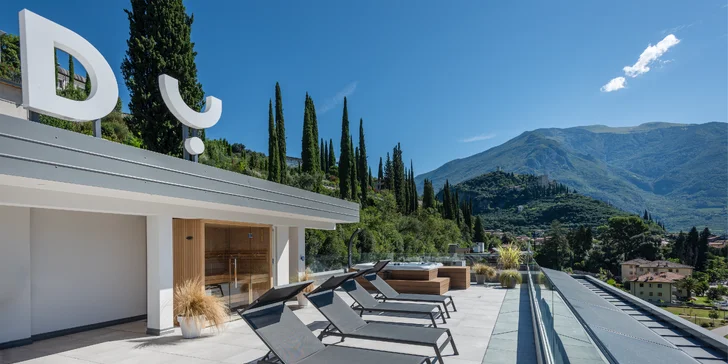 Dovolená v Itálii: hotel kousek od Lago di Garda, střešní wellness i snídaně