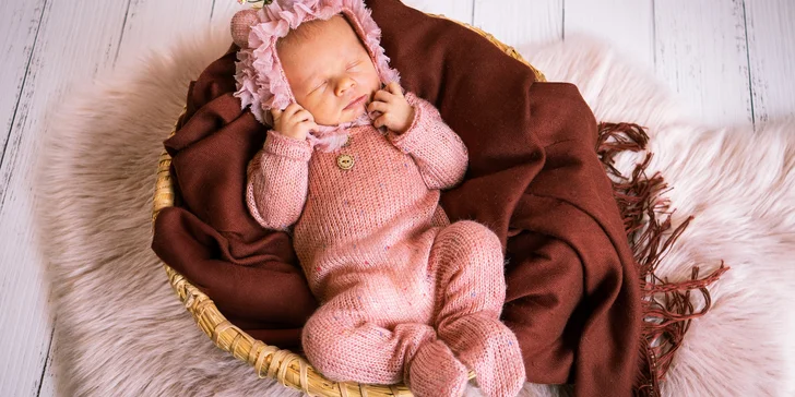Focení v ateliéru či exteriéru: portrét, rodinné či těhotenské fotky i newborn