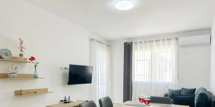 Albánie letecky: 4* apartmán přímo u pláže, letovisko Drač, fakultativní výlety