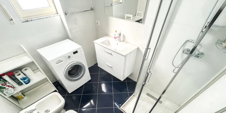 Albánie letecky: 4* apartmán přímo u pláže, letovisko Drač, fakultativní výlety