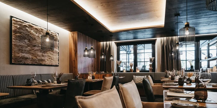 Krásný hotel ve Schladmingu: wellness a střešní bazén, polopenze plus a sommercard s lanovkami zdarma
