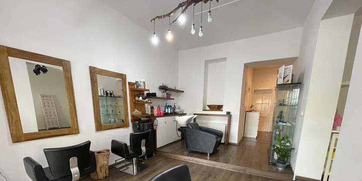 Kadeřnická péče pro všechny délky vlasů: dámský střih, melír i čištění Malibu C