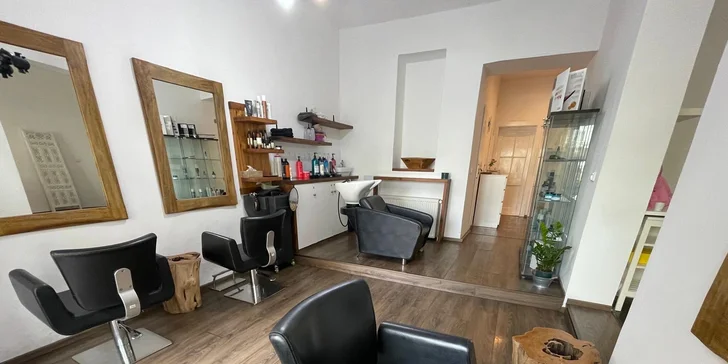 Kadeřnická péče pro všechny délky vlasů: dámský střih, melír i čištění Malibu C