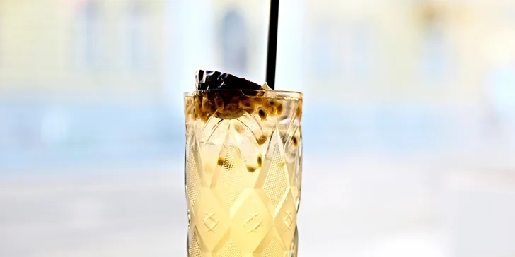 Limonády, koktejly a poke bowl s shishou či asijské menu pro dva na Vinohradech