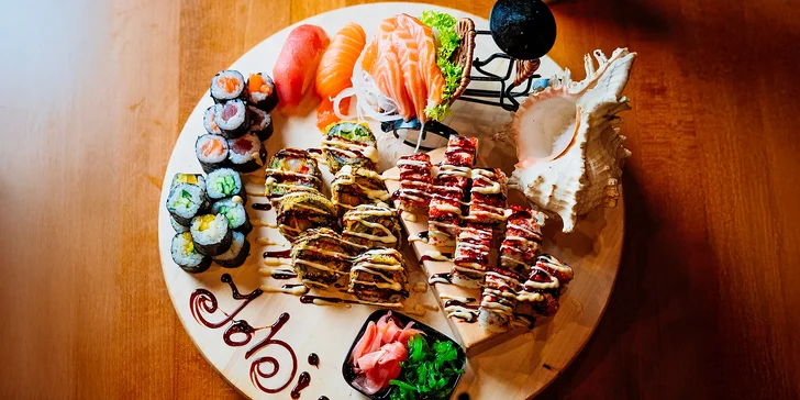 Set 34 či 54 ks sushi: maki, nigiri i další rolky podávané na suchém ledu